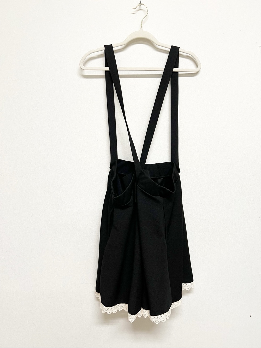 Midnight Hour X Hot Topic Womens Mushroom Black Suspender Skirt with Lace Trim - Picture 4 of 7